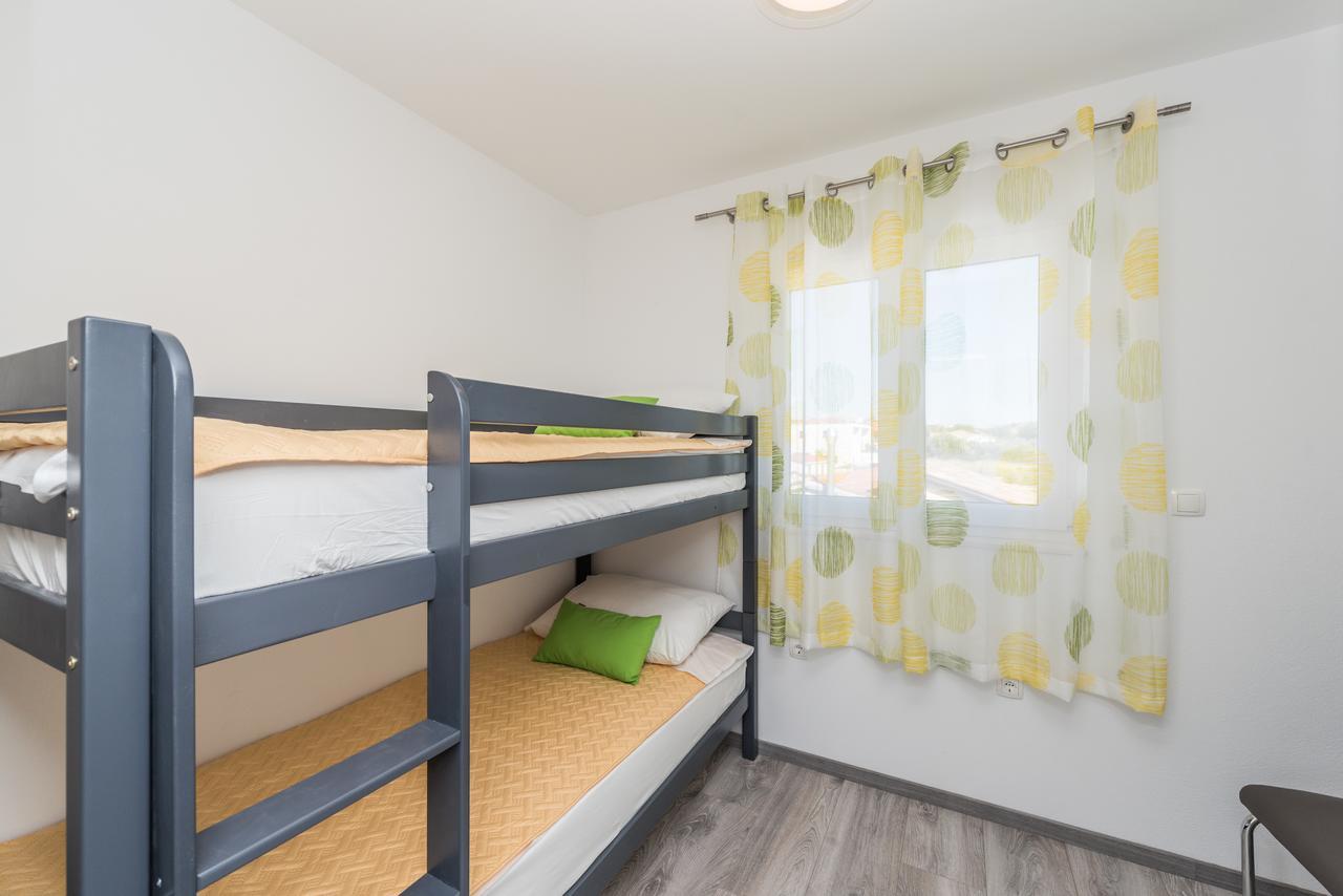 Apartments Janice Pakoštane Kültér fotó