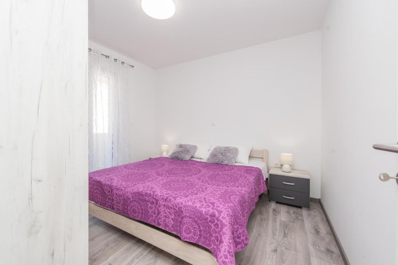 Apartments Janice Pakoštane Kültér fotó
