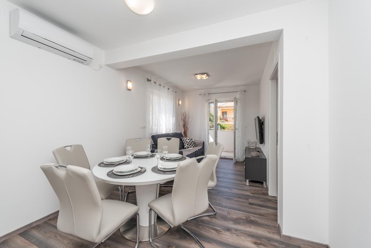 Apartments Janice Pakoštane Kültér fotó